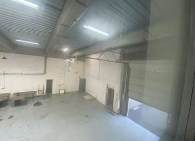 Local d'activité 960 m²