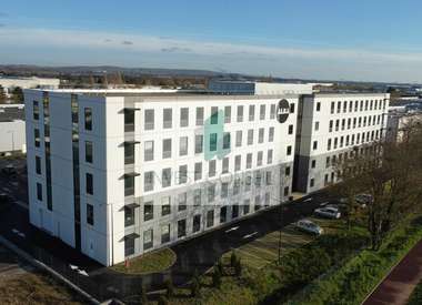 Bureaux 1351 m²