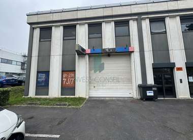 Local d'activité 597 m²