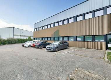 Local d'activité 1834 m²