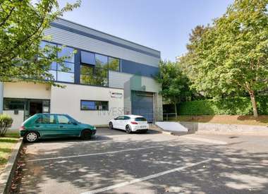 Local d'activité 1423 m²