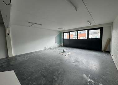Local d'activité 121 m²