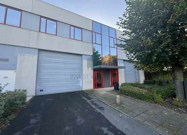Local d'activité 1158 m²