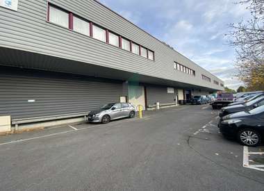 Local d'activité 325 m²