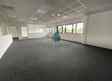 Local d'activité 206 m²