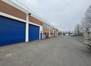Local d'activité 680 m²