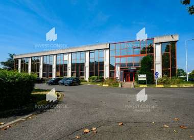 Local d'activité 3453 m²