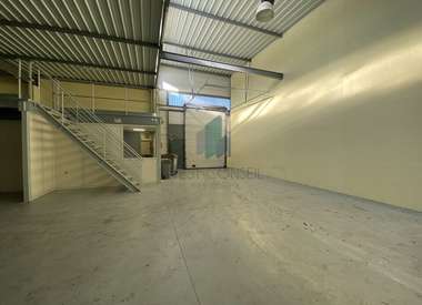 Local d'activité 370 m²