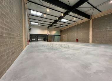 Local d'activité 1504 m²