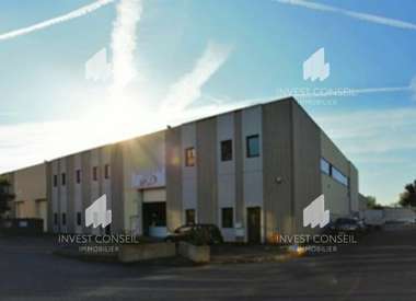 Local d'activité 949 m²