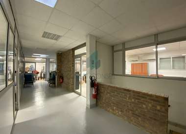 Local d'activité 400 m²