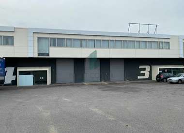 Local d'activité 950 m²