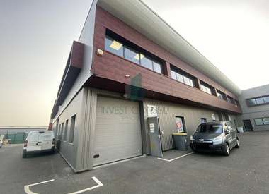 Local d'activité 220 m²