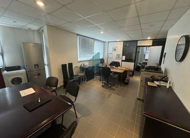 Local d'activité 130 m²