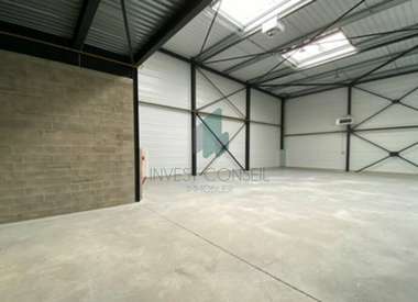 Local d'activité 2205 m²