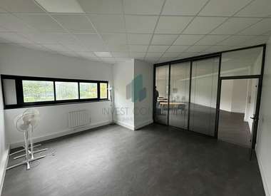 Local d'activité 477 m²