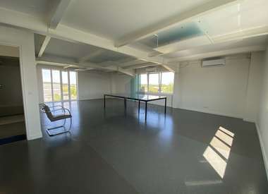Bureaux 75 m²