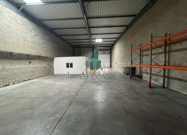 Local d'activité 310 m²