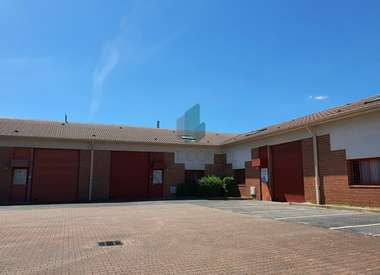 Local d'activité 107 m²