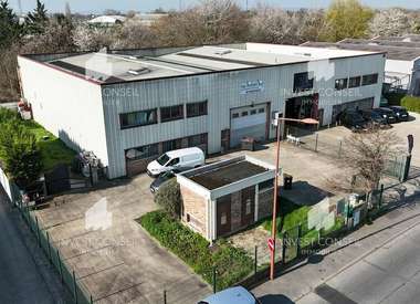 Local d'activité 531 m²