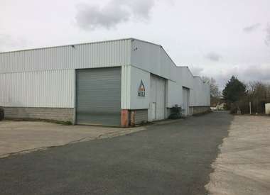 Local d'activité 600 m²