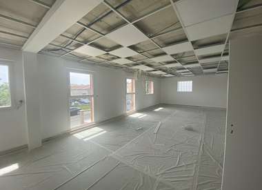 Local d'activité 280 m²