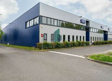 Local d'activité 408 m²