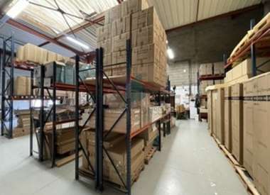 Local d'activité 413 m²