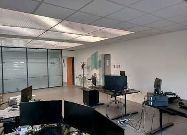 Bureaux 78 m²