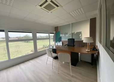 Bureaux 67 m²
