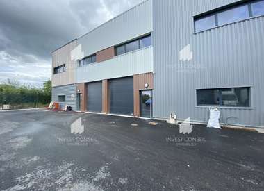 Local d'activité 425 m²