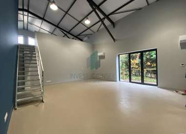 Local d'activité 180 m²