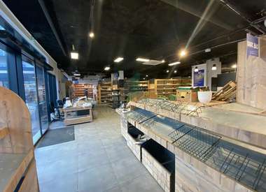 Boutique 321 m²