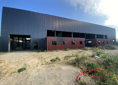 Local d'activité 1100 m²